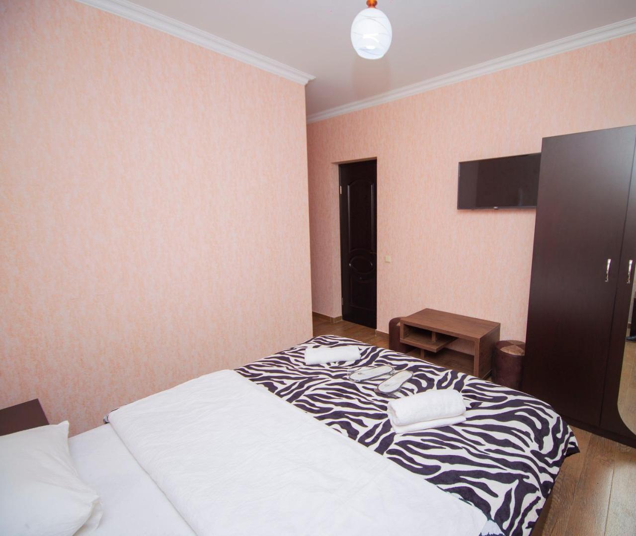 Hotel Elegant 2 Tbilisi Exterior photo